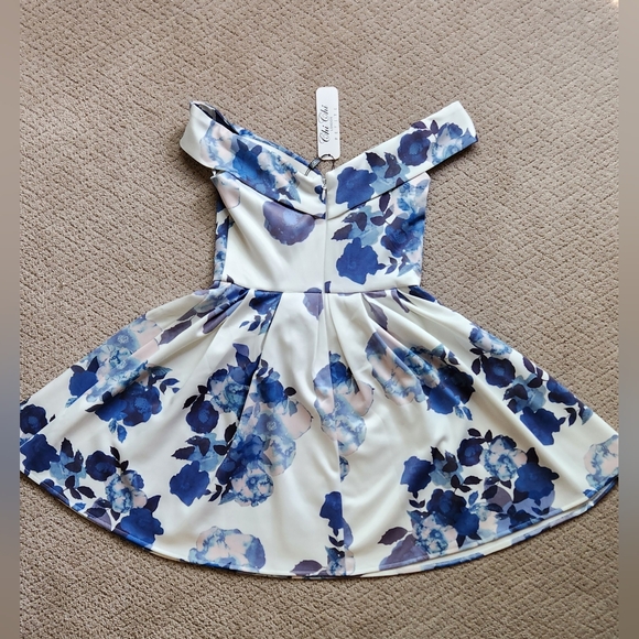 CHI CHI LONDON Off Shoulder Mini Dress in Blue Floral Print, US 2 - Picture 6 of 8